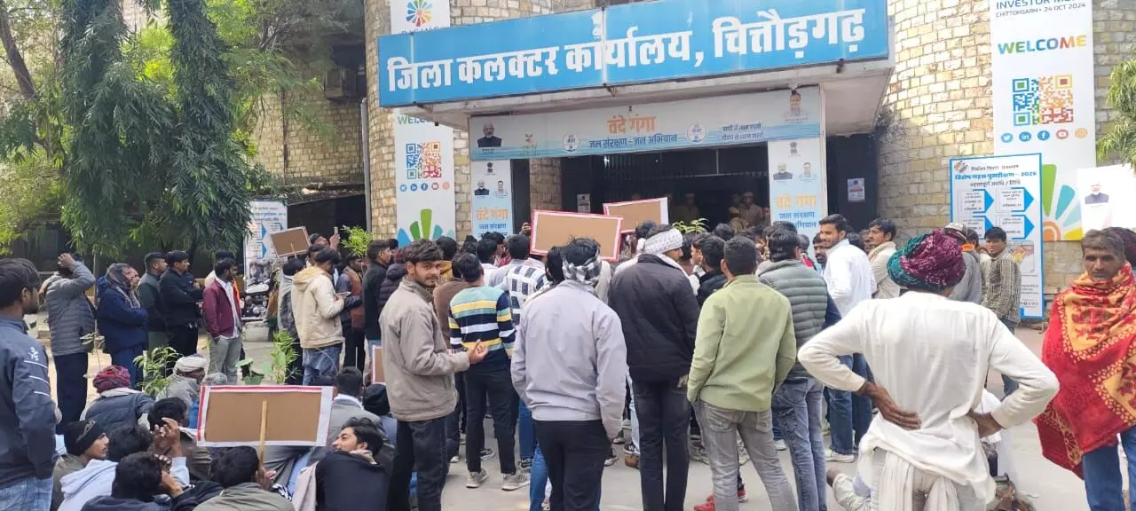 गंगरार क्षेत्र में चारागाह भूमि पर अवैध खनन, ग्रामीणों ने दी आंदोलन की चेतावनी गंगरार क्षेत्र में चारागाह भूमि पर अवैध खनन, ग्रामीणों ने दी आंदोलन की चेतावनी