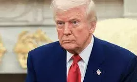 ट्रम्प ने रूस पर सख्त प्रतिबंधों वाला बिल मंजूर किया, वैश्विक व्यापार प्रभावित