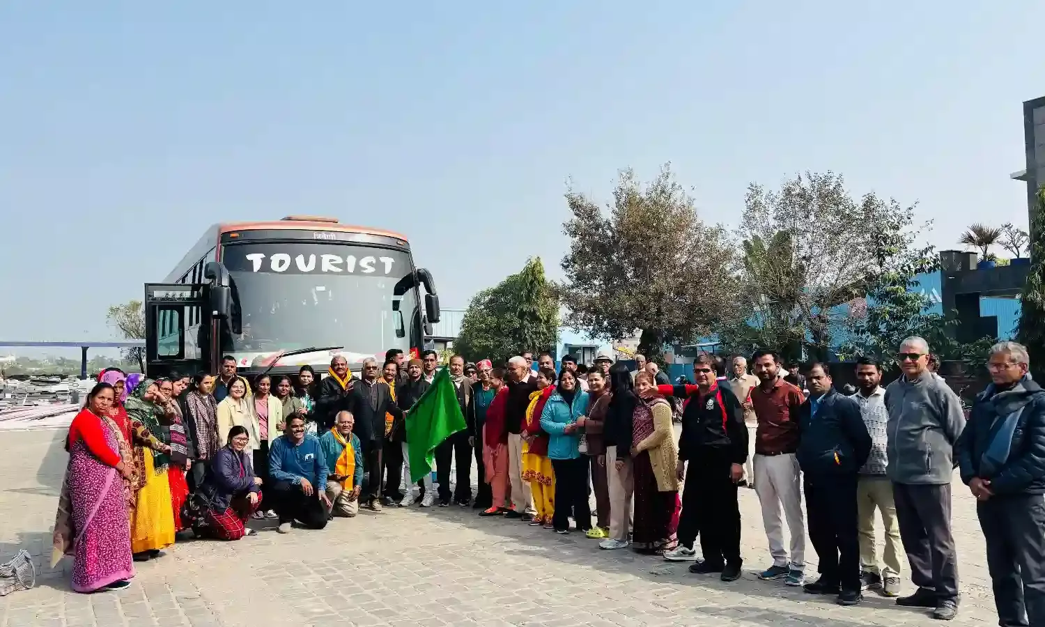 निःशुल्क स्वास्थ्य सेवा का संकल्प 46वर्षों से जारी दल चित्तौड़गढ़ से रवाना