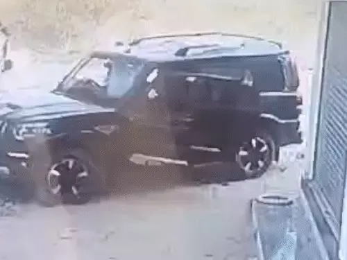 तस्करो ने ,नीमच नारकोटिक्स विभाग के ड्राइवर का अपहरण कर बेरहमी से मारपीट