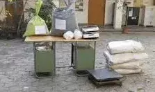 रेस्टोरेंट की आड़ में नशे की सप्लाई, पुलिस ने 25 लाख का माल और लाखों की नकदी पकड़ी