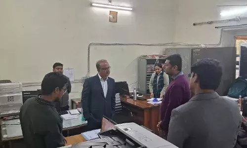 संभागीय आयुक्त ने जिला कलेक्ट्रेट, जेल परिसर व शूटिंग अकादमी का किया निरीक्षण