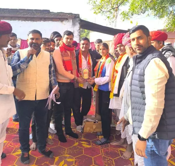 गुर्जर समाज सुधार कमेटी की मीटिंग व प्रतिभा सम्मान समारोह आयोजित गुर्जर समाज सुधार कमेटी की मीटिंग व प्रतिभा सम्मान समारोह आयोजित