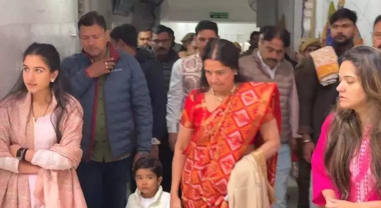 राधिका अनंत अंबानी ने किए श्रीनाथजी के दर्शन, चिरंजीव विशाल बावा से लिया आशीर्वाद राधिका अनंत अंबानी ने किए श्रीनाथजी के दर्शन, चिरंजीव विशाल बावा से लिया आशीर्वाद