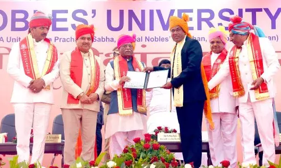 हिंदी साहित्य में विकास अग्रवाल को पीएचडी की उपाधि