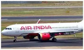 दिल्ली से विजयवाड़ा जा रही एयर इंडिया फ्लाइट की जयपुर में इमरजेंसी लैंडिंग, यात्री अस्पताल में भर्ती