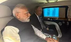 पीएम मोदी कार डिप्लोमेसी, जर्मन चांसलर के साथ एक ही कार में दिखे, पुतिन के बाद दूसरे राष्ट्राध्यक्ष