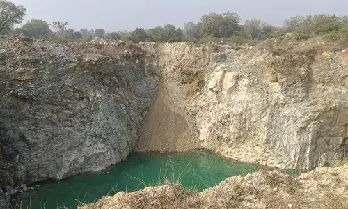 उदयपुर में अवैध खनन गतिविधियों पर कसा शिकंजा, अब तक दर्जनों कार्यवाही, तीन करोड़ की शास्ति आरोपित