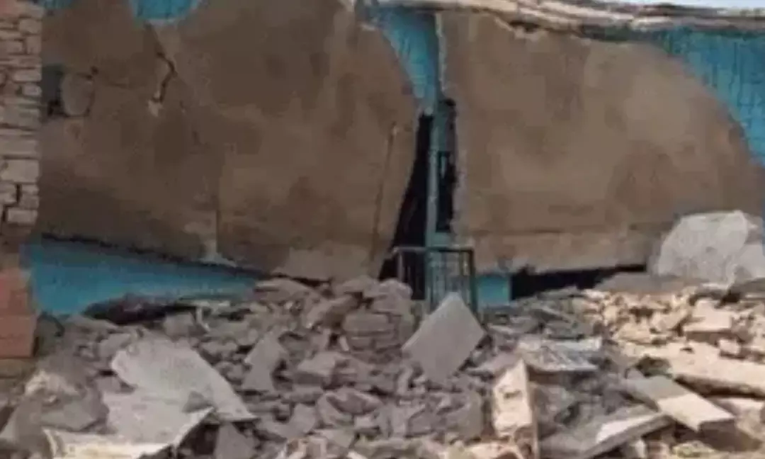 बूंदी में स्कूल की 50 फीट लंबी छत ढही, बाल-बाल बचे मासूम; 15 मिनट पहले ही वहां से हटे थे बच्चे बूंदी में स्कूल की 50 फीट लंबी छत ढही, बाल-बाल बचे मासूम; 15 मिनट पहले ही वहां से हटे थे बच्चे