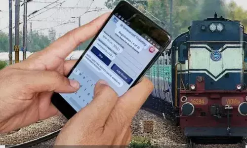अब मोबाइल ऐप से टिकट बुक करने पर मिलेगी 3% की छूट, कैशलेस को बढ़ावा