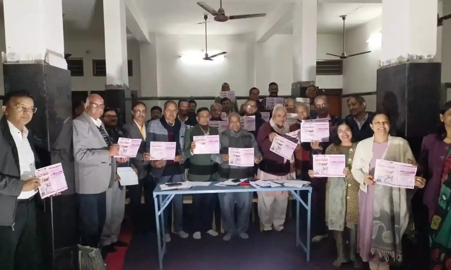 दिव्यांग सहायता शिविर 12 से, पोस्टर का विमोचन, बैठक में दी जिम्मेदारियां