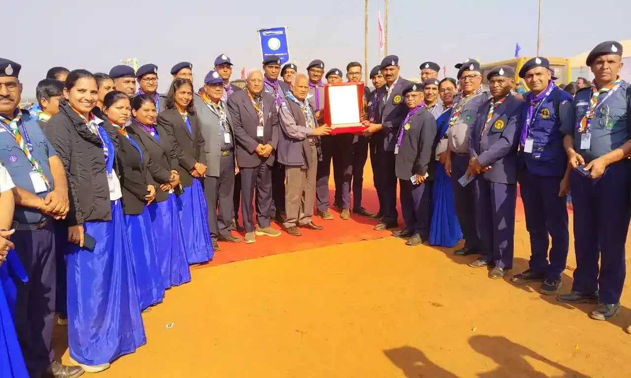 नेशनल कमिश्नर शील्ड व फ्लेग जीतकर देश में प्रथम स्थान प्राप्त किया