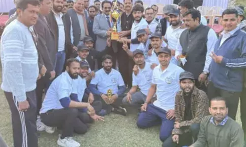 जिला अभिभाषक संस्था ने मनाई मकर संक्रांति