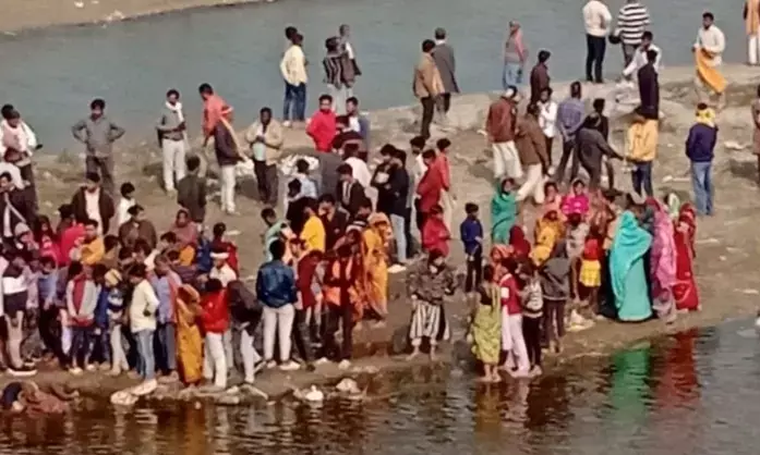 मुजफ्फरपुर में सनसनी: मां और तीन मासूम बच्चों की नृशंस हत्या, नदी किनारे मिले शव