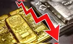 धड़ाम गिरे सोने-चांदी के दाम: चांदी 10,000 और सोना करीब 1,000 रुपए सस्ता, निवेशकों को लगा झटका