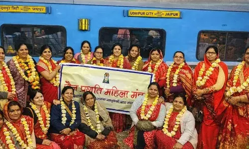 धर्मनगरी उदयपुर से सम्मेद शिखरजी की तीर्थ यात्रा के लिए 35 महिला सदस्यों का दल रवाना