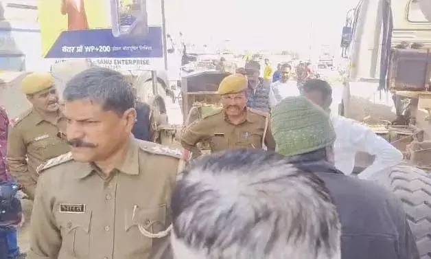 डंपर हादसा, मिस्त्री की मौके पर मौत, चालक फरार