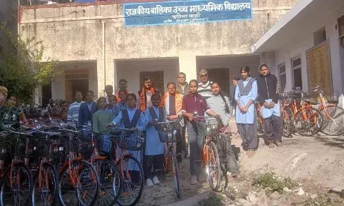 फूलियाकलां बालिका विद्यालय की 89 छात्राओं को साइकिल वितरण की