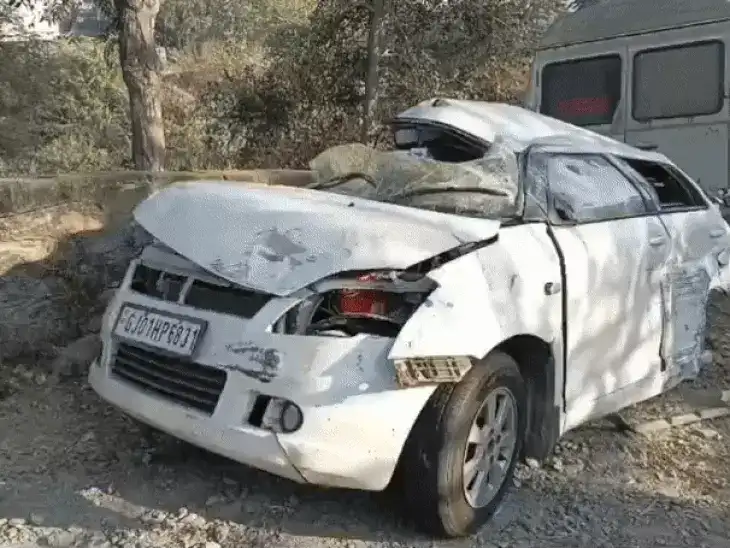 भीषण सड़क हादसा, दो कारों की भिड़ंत में चार युवकों की दर्दनाक मौत