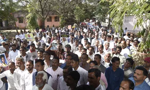 बीएलओ पर दबाव बनाकर मतदाताओं के नाम काटे जा रहे हैं, लोकतंत्र पर हमला : आंजना बीएलओ पर दबाव बनाकर मतदाताओं के नाम काटे जा रहे हैं, लोकतंत्र पर हमला : आंजना