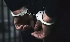 रेप और अवैध हथियार बेचने के दो आरोपित गिरफ्तार