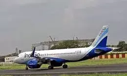 सुरक्षा कारणों से इंडिगो की उड़ान लखनऊ डायवर्ट, दिल्ली से बागडोगरा जा रहा था विमान