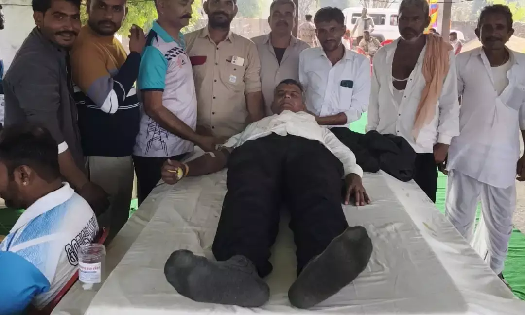 65 यूनिट किया रक्तदान