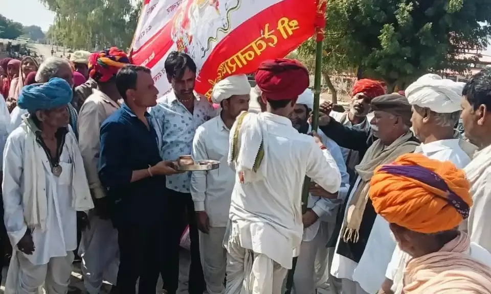 नोहरा काली छठ देवनारायण से मालासेरी में चढ़ाया झंडा