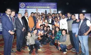 तीन रन से इतिहास रचा: आख़िरी ओवर तक सांसें थामे दर्शक, एल्फिन एग्रो स्ट्राइकर्स बने सीए चैंपियंस लीग 2026 के विजेता