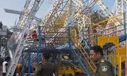झाबुआ मेले में बड़ा हादसा, क्षमता से अधिक सवारियों से झूला गिरा, 15 छात्राएं घायल
