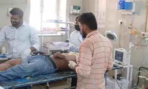 सड़क हादसेे में दो युवकों की मौत, एक गंभीर घायल