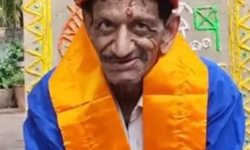 व्यापारियों को ब्याज पर देता है लाखों का कर्ज