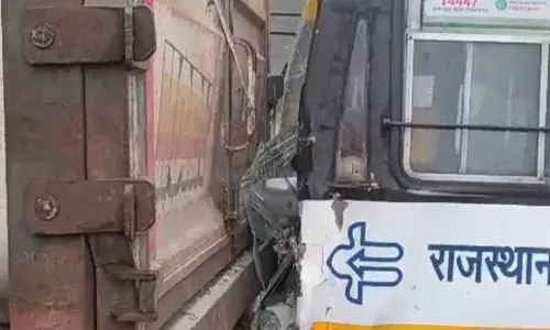 रावतसर के पास घने कोहरे से मेगा हाईवे पर भीषण सड़क हादसा, दो दर्जन यात्री घायल, चार की हालत गंभीर