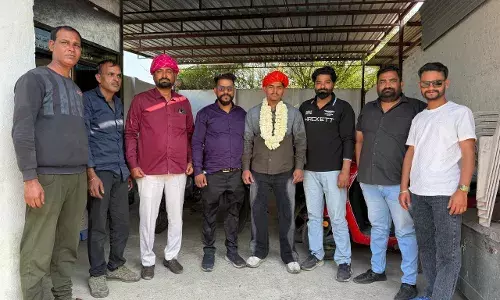 गोल्ड मेडलिस्ट रंगरेज का किया इस्तकबाल