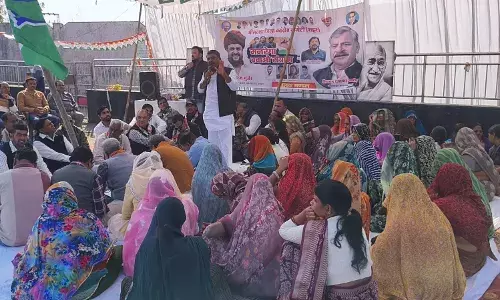 कांग्रेस का मनरेगा बचाओ आंदोलन, तिलक मंडल का एक दिवसीय धरना-अनशन का आयोजन कांग्रेस का मनरेगा बचाओ आंदोलन, तिलक मंडल का एक दिवसीय धरना-अनशन का आयोजन