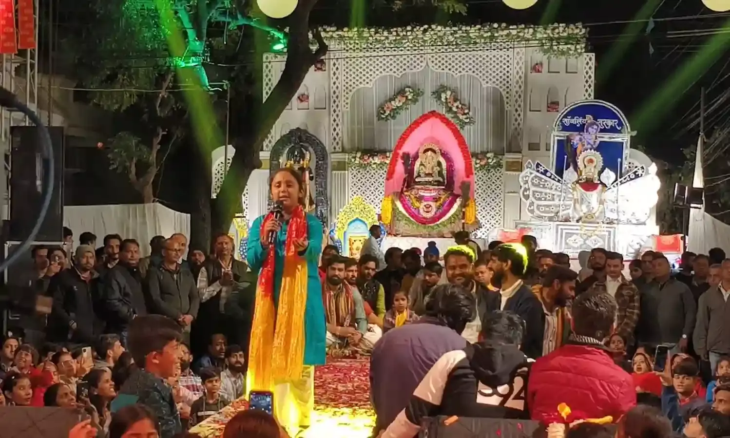 सालासर धाम में भव्य भजन संध्या, हनुमान भक्ति में सराबोर हुआ परिसर