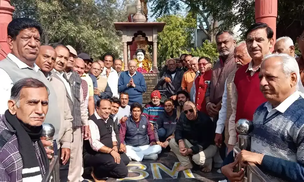 शहीद हेमू कालाणी को याद किया शहीद हेमू कालाणी को याद किया