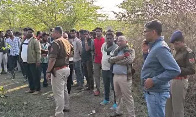 पटेलनगर में छात्र की रहस्यमयी मौत, नीम के पेड़ से लटकी मिली लाश, एक माह पहले बहन ने भी की थी खुदकुशी, मचा हड़कंप