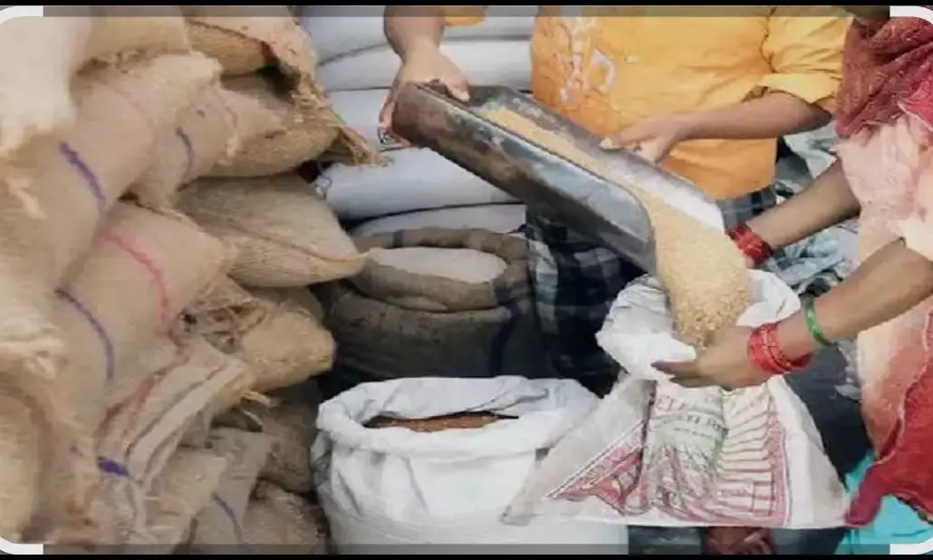 अब दुकान पर जाने का झंझट होगा खत्म,  अब एटीएम  से  अपने हिस्से का   निकाल सकेगा गेहूं