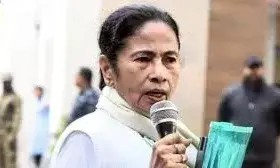 आशा कार्यकर्ताओं के प्रदर्शन से डरी बंगाल की ममता सरकार, कई प्रदर्शनकारी हिरासत में