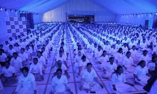 भीलवाड़ा में मंत्राक्ष ध्यान शिविर का शुभारंभ, मुनि आदित्य सागर के सानिध्य में हजारों ने किया ध्यान भीलवाड़ा में मंत्राक्ष ध्यान शिविर का शुभारंभ, मुनि आदित्य सागर के सानिध्य में हजारों ने किया ध्यान