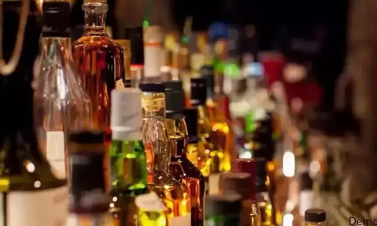 शराब दुकानों पर अब नहीं लगा सकेंगे प्रलोभन के विज्ञापन, बोर्ड व होर्डिंग हटाने की शुरुआत आज से