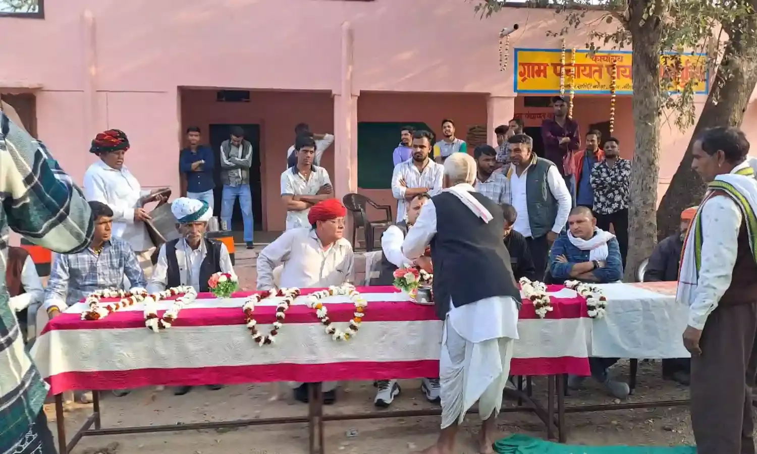 पायरा में ग्राम पंचायत कार्यालय का विधिवत शुभारंभ पायरा में ग्राम पंचायत कार्यालय का विधिवत शुभारंभ