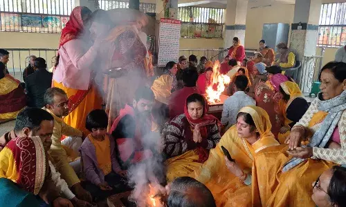 बसंत पर्व गायत्री शक्तिपीठ पर हर्षोल्लास के साथ संपन्न बसंत पर्व गायत्री शक्तिपीठ पर हर्षोल्लास के साथ संपन्न