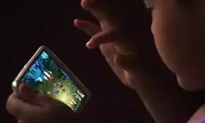 दस वर्षीय बालक की रहस्यमयी मौत, मोबाइल गेम खेलते समय कमरे में मिला अचेत, परिवार पर टूटा दुखों का पहाड़ दस वर्षीय बालक की रहस्यमयी मौत, मोबाइल गेम खेलते समय कमरे में मिला अचेत, परिवार पर टूटा दुखों का पहाड़