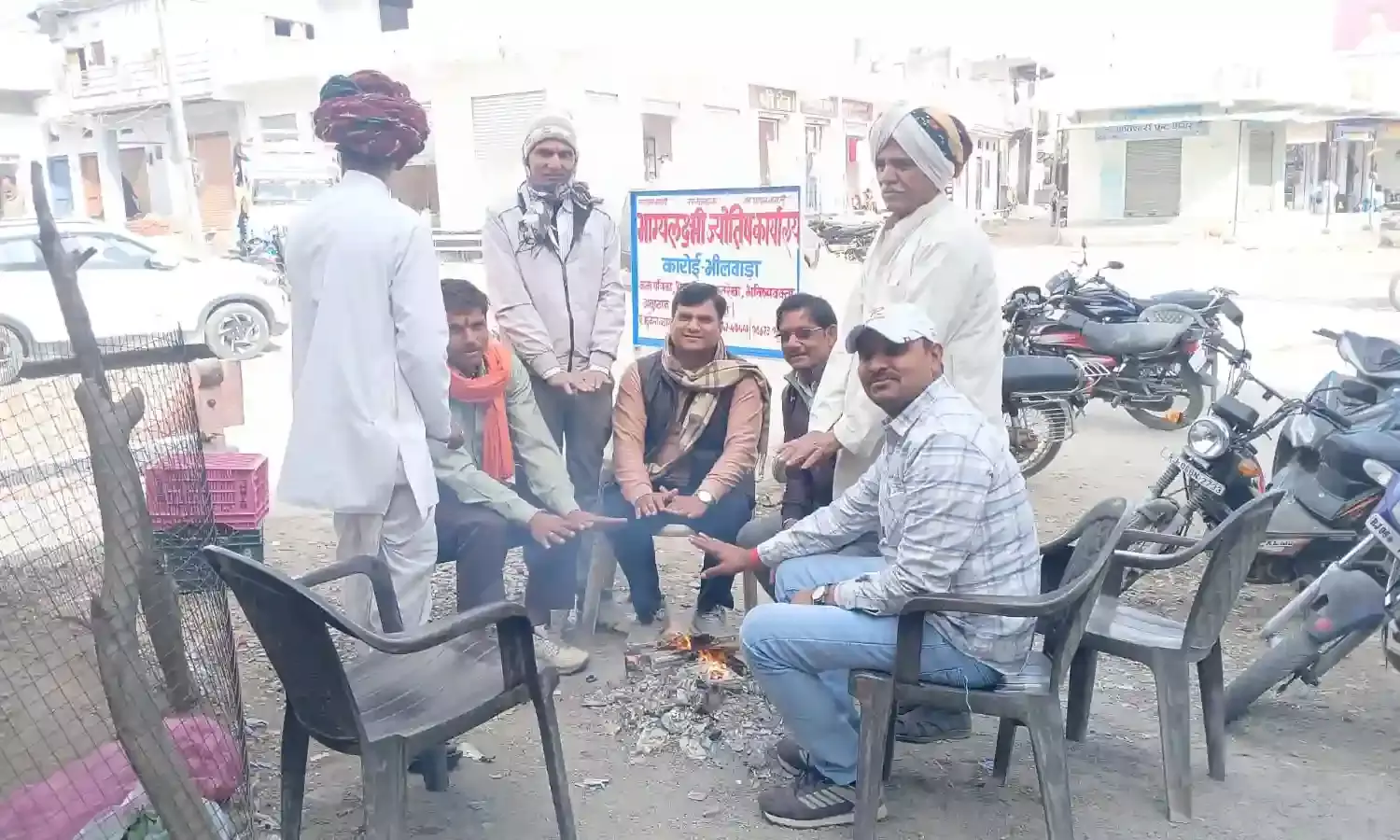 शीतलहर से बढ़ी ठंड, जनजीवन प्रभावित शीतलहर से बढ़ी ठंड, जनजीवन प्रभावित