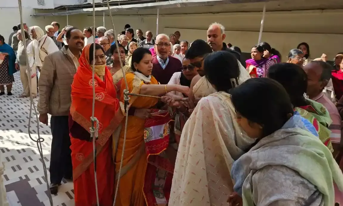 सहस्त्र फना पार्श्वनाथ भगवान मंदिर पर प्रथम ध्वजा परिवर्तन समारोह सम्पन्न