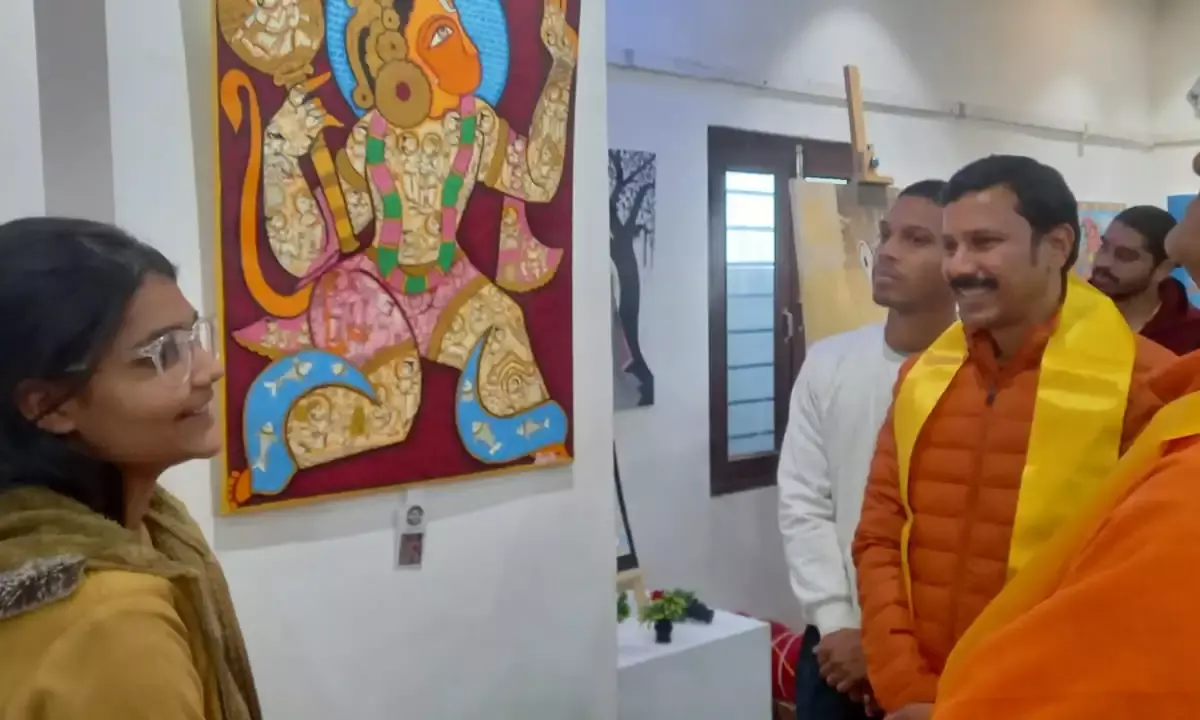 अवध से अयोध्या तक कला प्रदर्शनी का भव्य शुभारंभ, आकृति आर्ट गैलरी में सजी रामकथा की झलक अवध से अयोध्या तक कला प्रदर्शनी का भव्य शुभारंभ, आकृति आर्ट गैलरी में सजी रामकथा की झलक