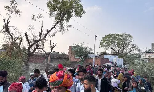 ईंटमारिया में विद्यालय बनवाने के लिये सात वर्ष नंगे पांव रहे पूर्व सरपंच  पांडे