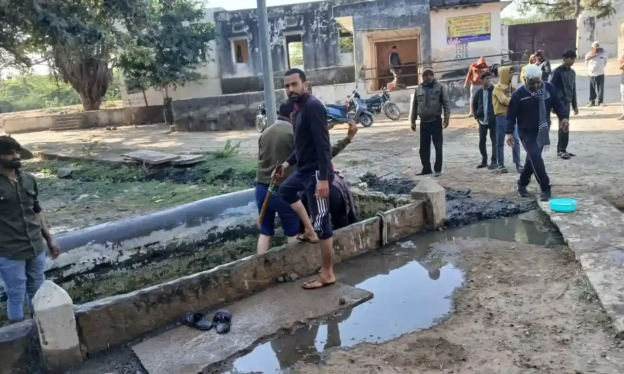 बनेड़ा के साथ ही नए स्थापित केंद्र पर भी सेवा कार्य कर रहा है अपना संस्थान